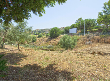 R3895927-property-image-1